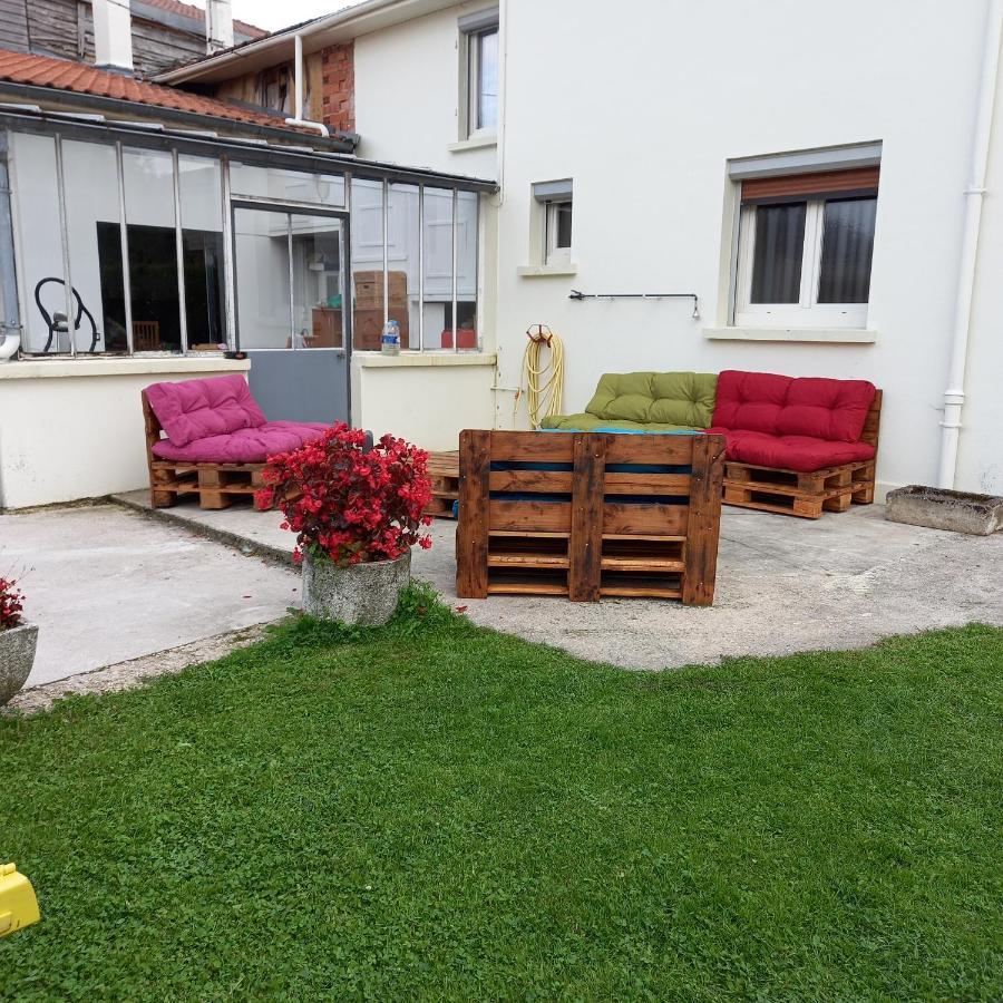 Vila Chez Cadet Larzicourt Exteriér fotografie